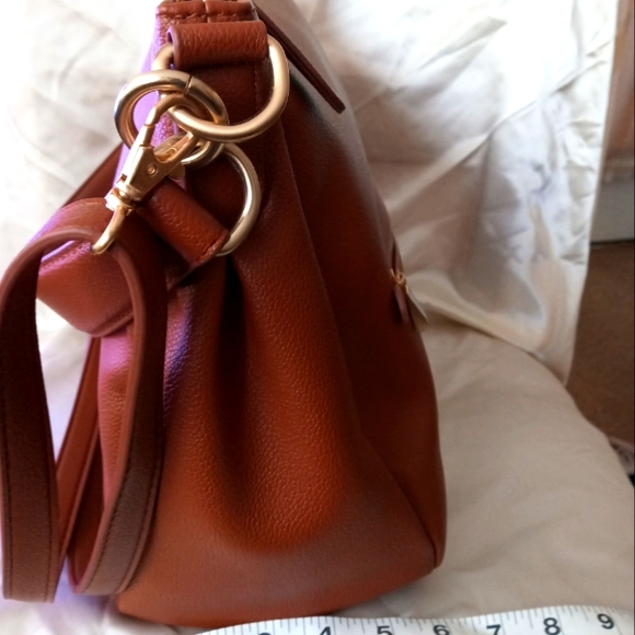 Time and Tru Izzy Hobo Handbag with Bonus Removable Pouch - Picture 3 of 3